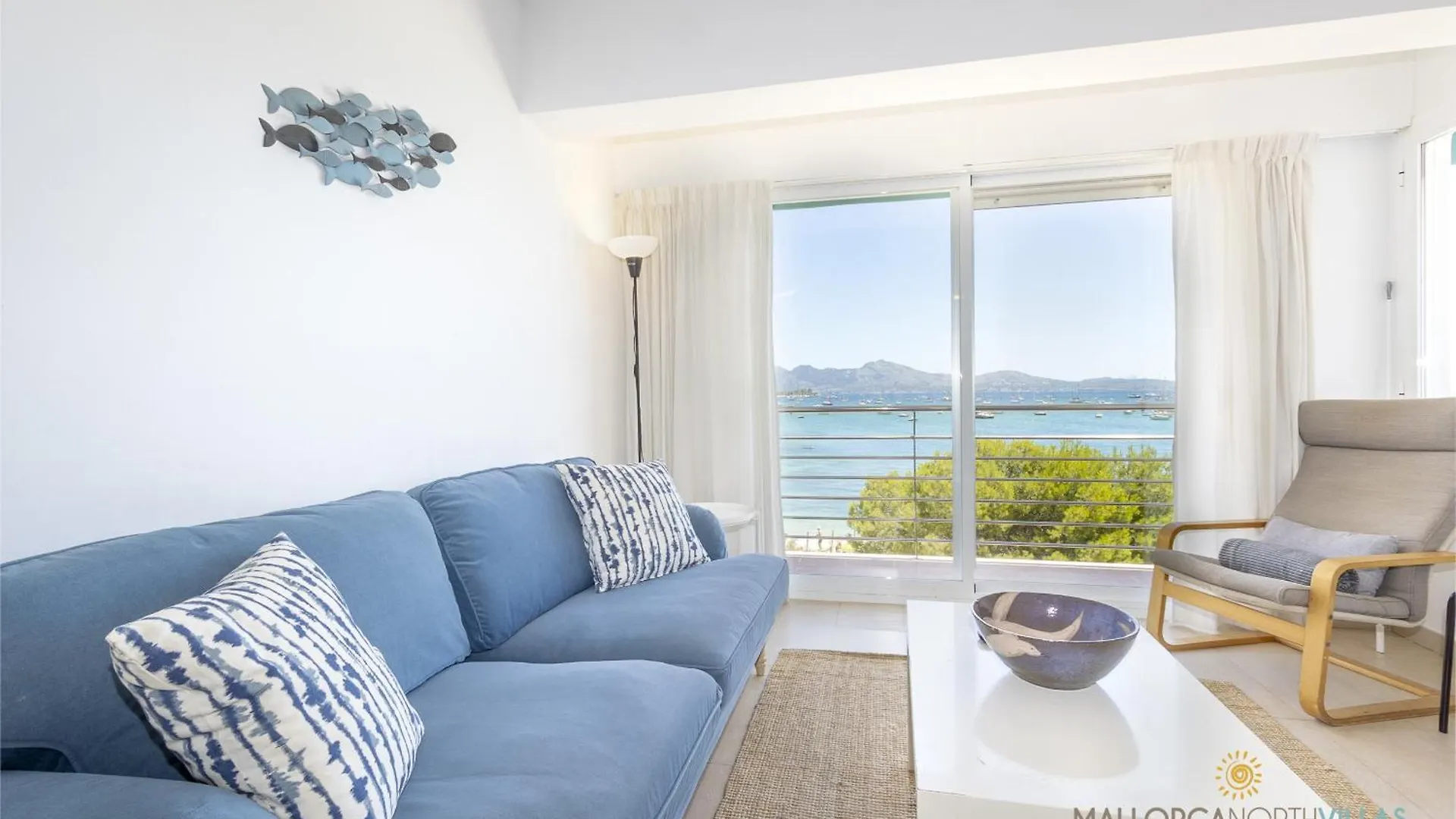 Apartamento Tonia First Line Pine Walk Port de Pollenca Spain